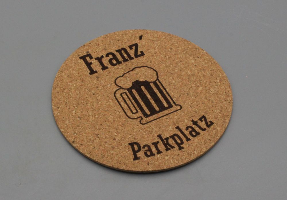 Untersetzer aus Kork mit Wunschgravur "Bierparkplatz"