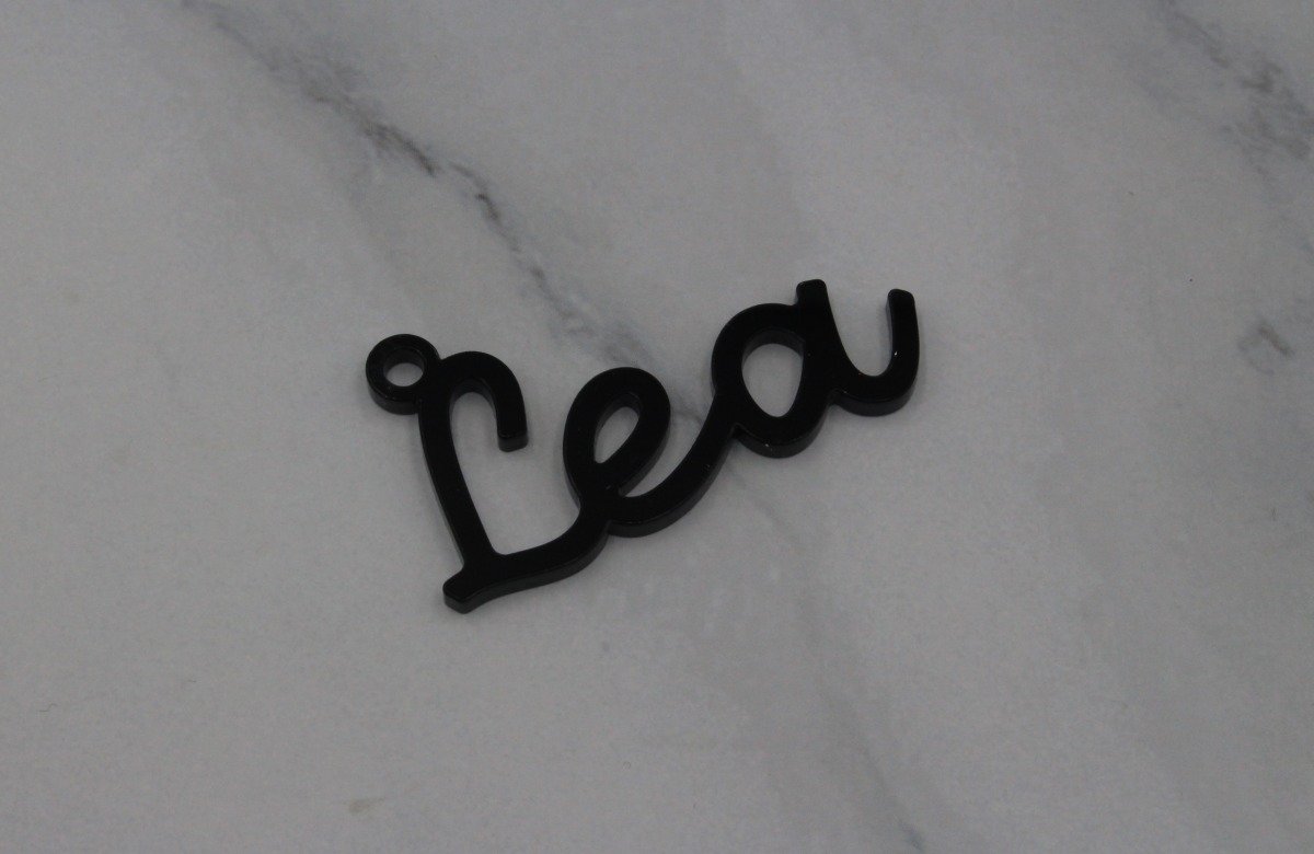 Geschenkanhänger für Ostern Osterei personalisiert aus Acryl