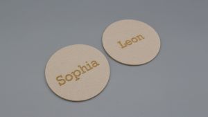 Untersetzer Filz mit Wunschgravur 10cm beige