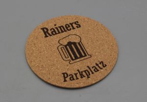 Untersetzer aus Kork mit Wunschgravur "Bierparkplatz"